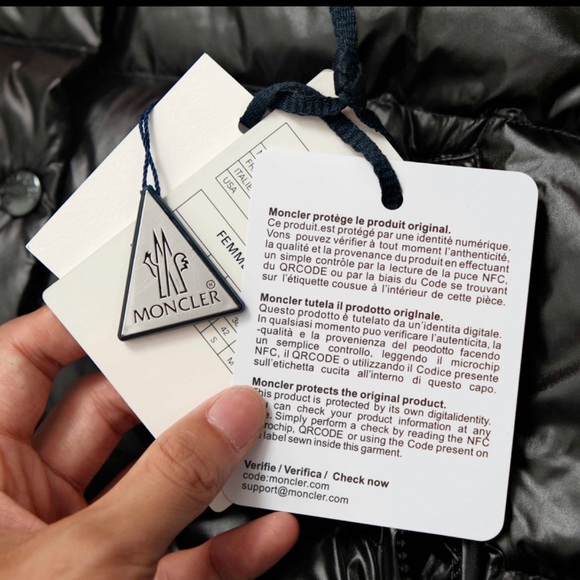 Manteau Moncler - Picture 7 of 9